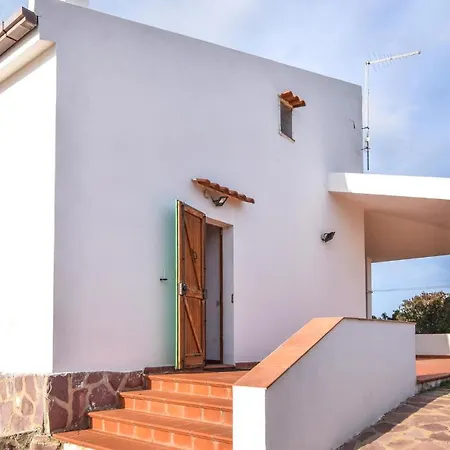 Pet Friendly In With Kitchen *